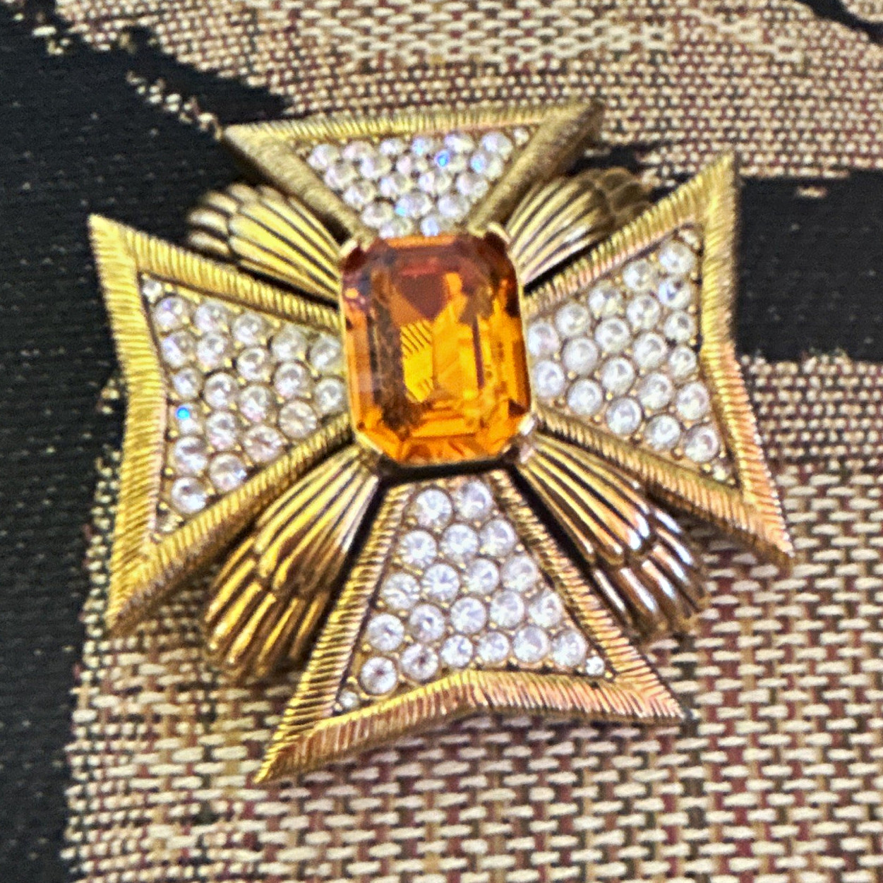 Joan Rivers Signed Gold Tone Cross Brooch Orange Crystal & Clear Rhinestones