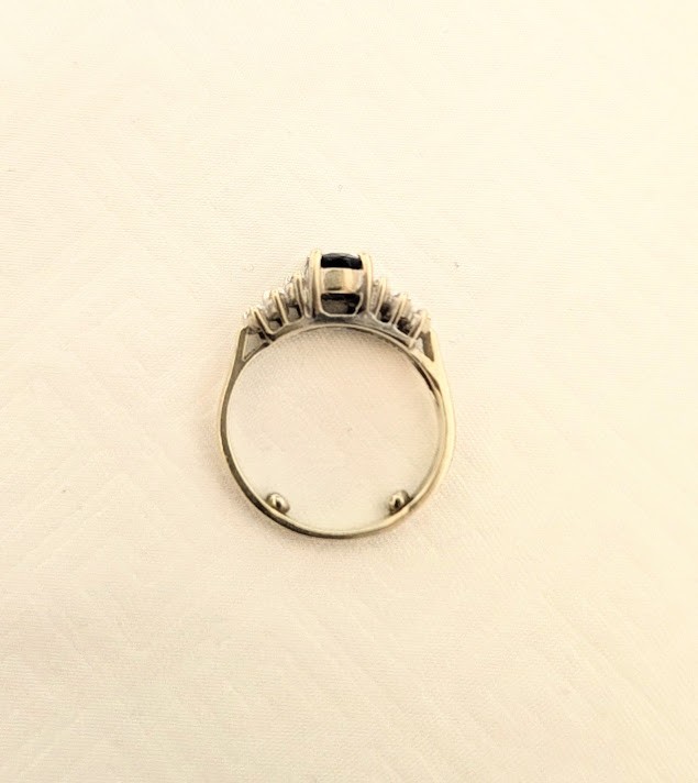 Sapphire & Diamond 14K Gold 3.1 Grams Retail Price $1300 Make Me An Offer!