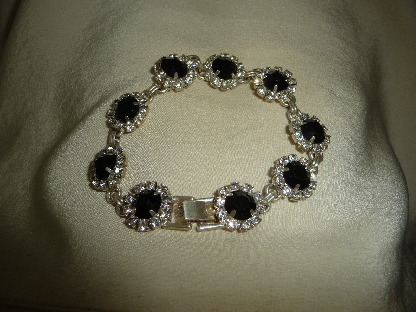WEDDING PROM CLEAR & BLACK RHINESTONES 1/2″ W 6 1/2″L BRACELET #19/26A