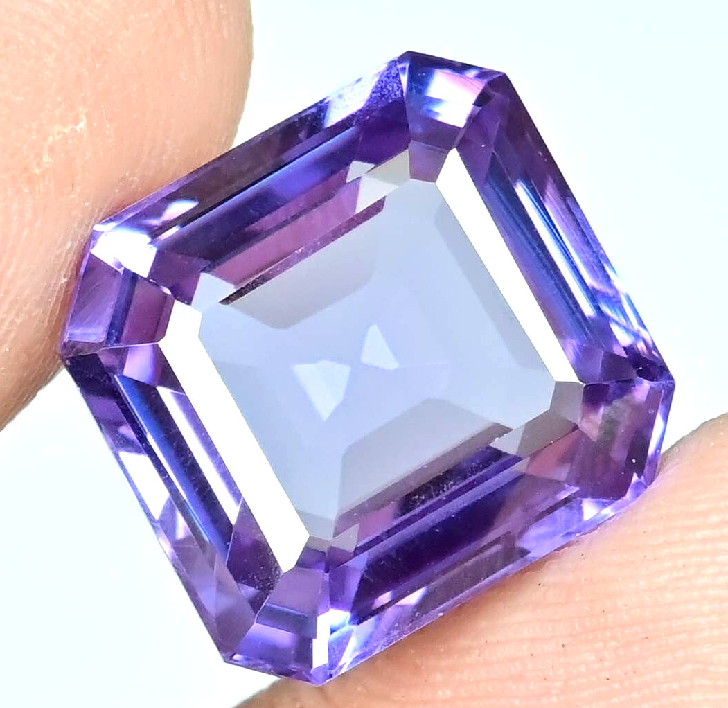 Flawless Natural Alexandrite Color Change 20.00 Ct Octagon Certified Gemstone