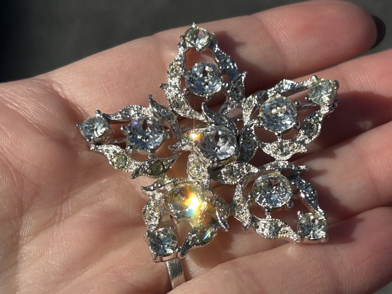 SPARKLING 1940s Vintage Signed Henry Bogoff Chicago White Rhinestone Star Brooch
