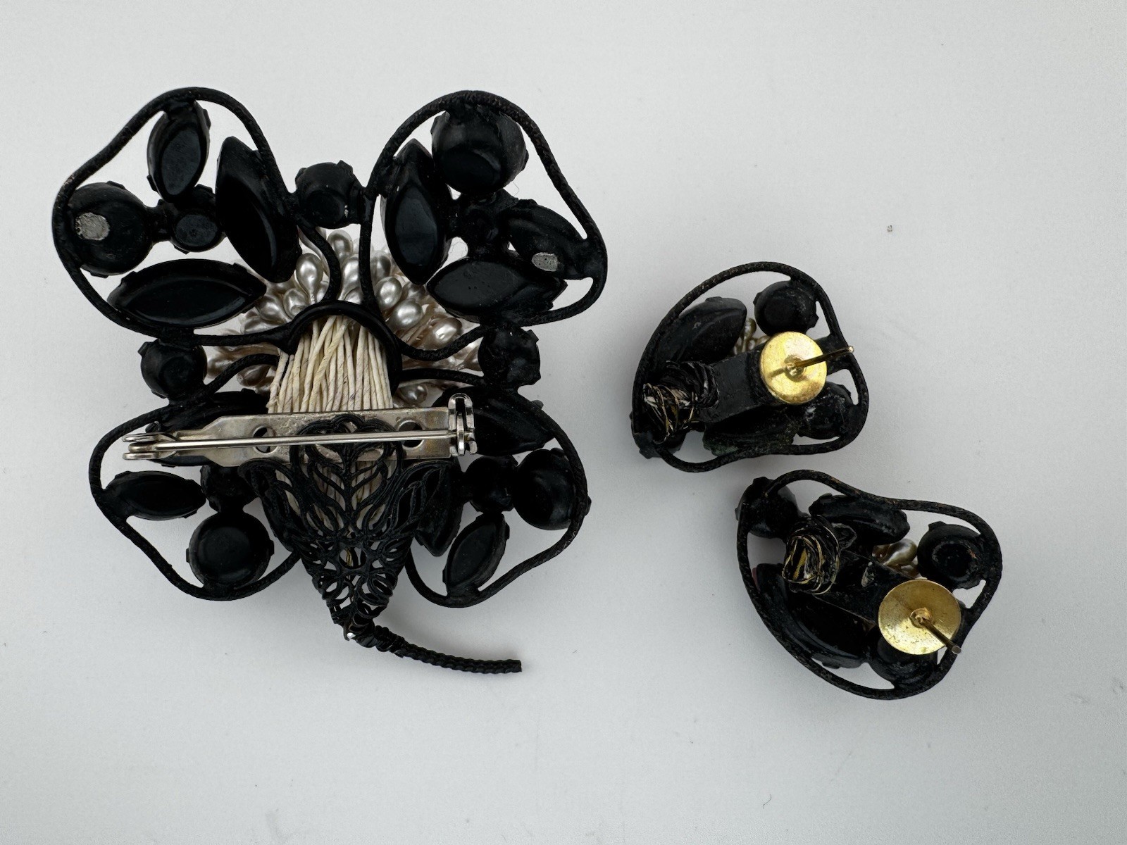 Early Unsigned Brooch Earrings Set Hand Wired Construction Japanned Metal MCM