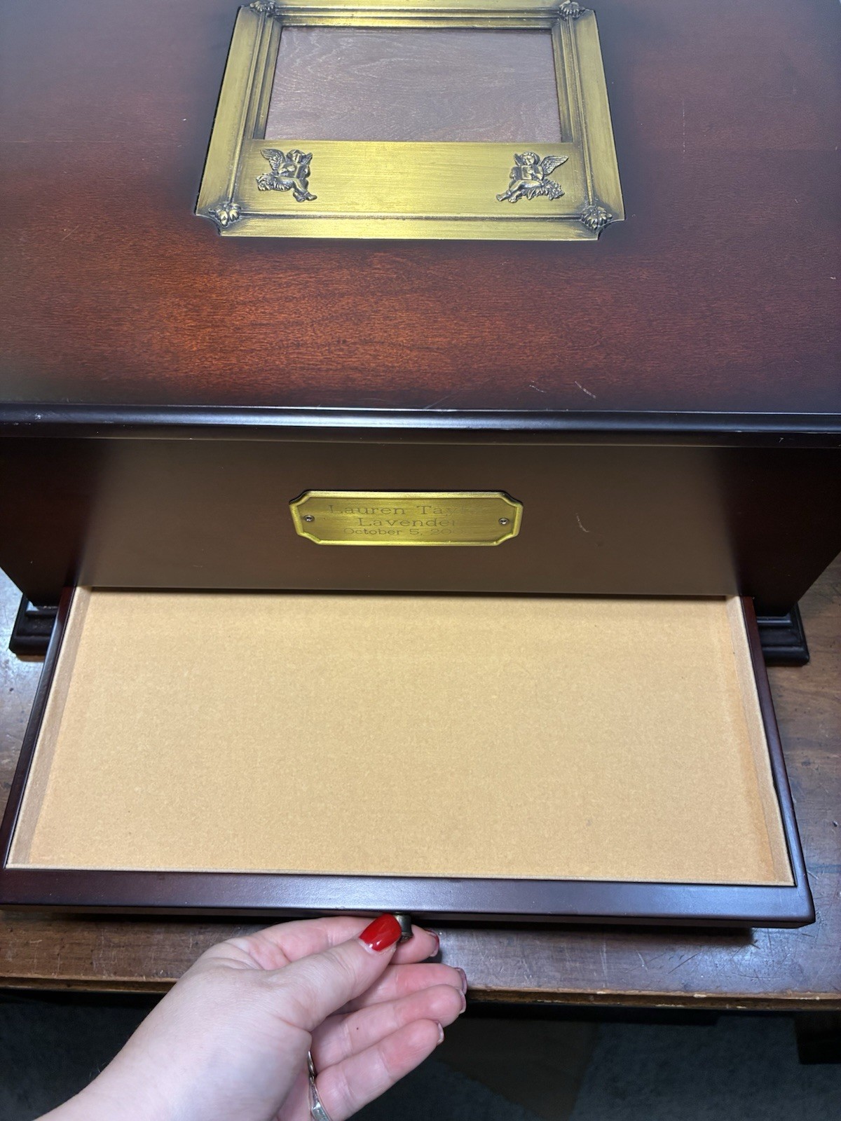 Vintage Bombay Co Large Mahogany Wooden Keepsake Jewelry Box Brass Picture Frame
