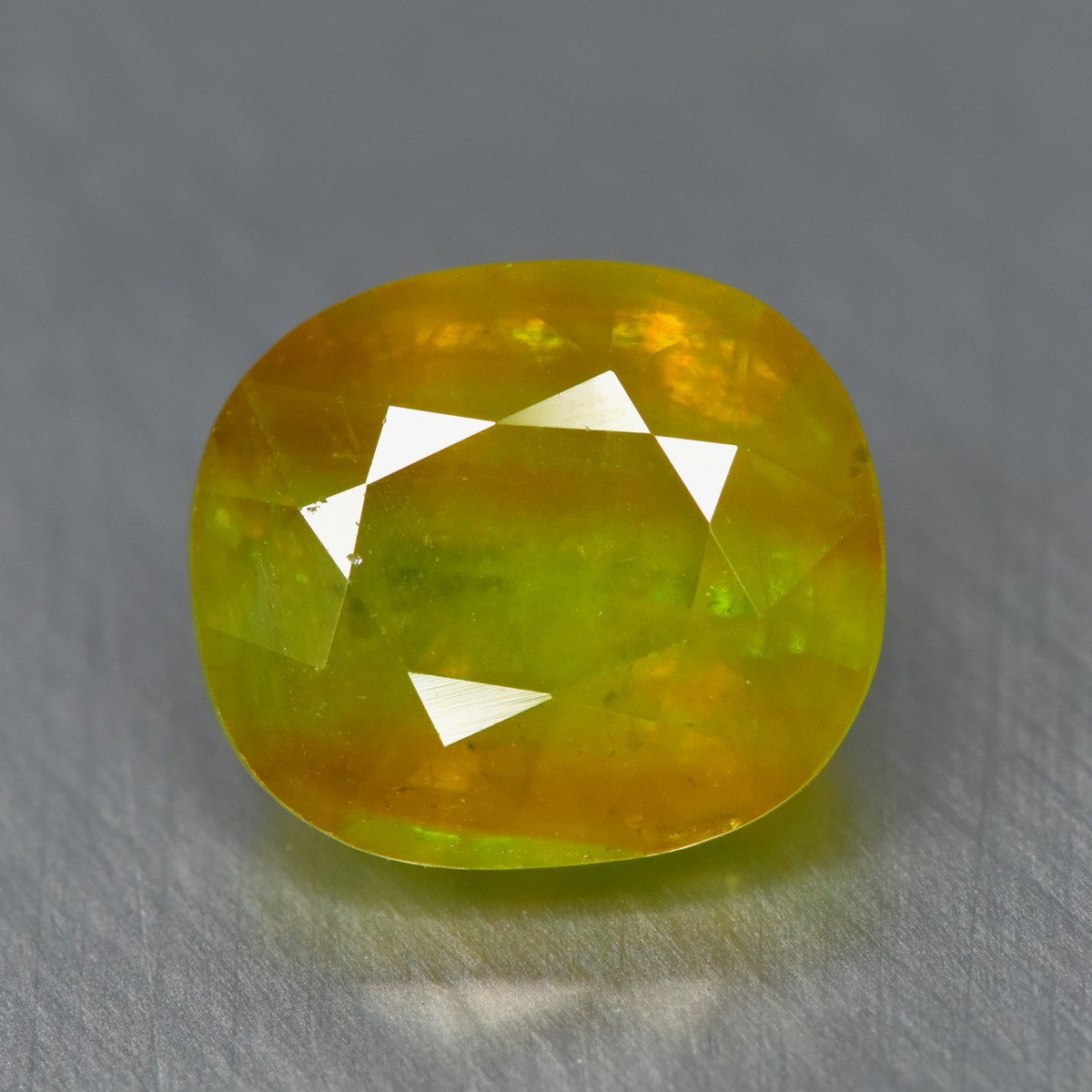 4.78Ct Oval Cut_Very good 100% Natural Greenish Yellow Titanite Sphene