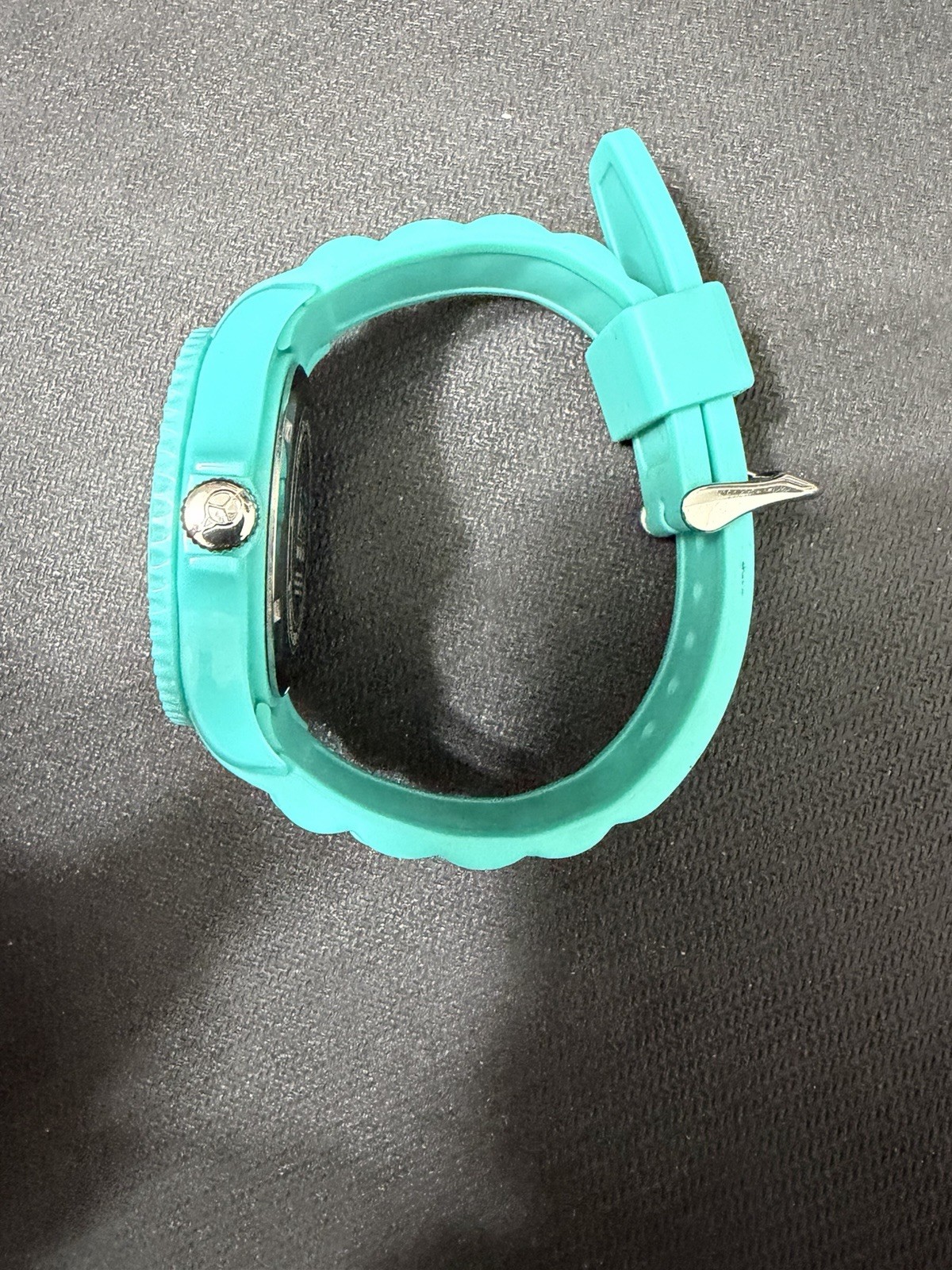 Ice-Watch Turquoise Silicone Watch Box & Papers NOS – Bezel Wear