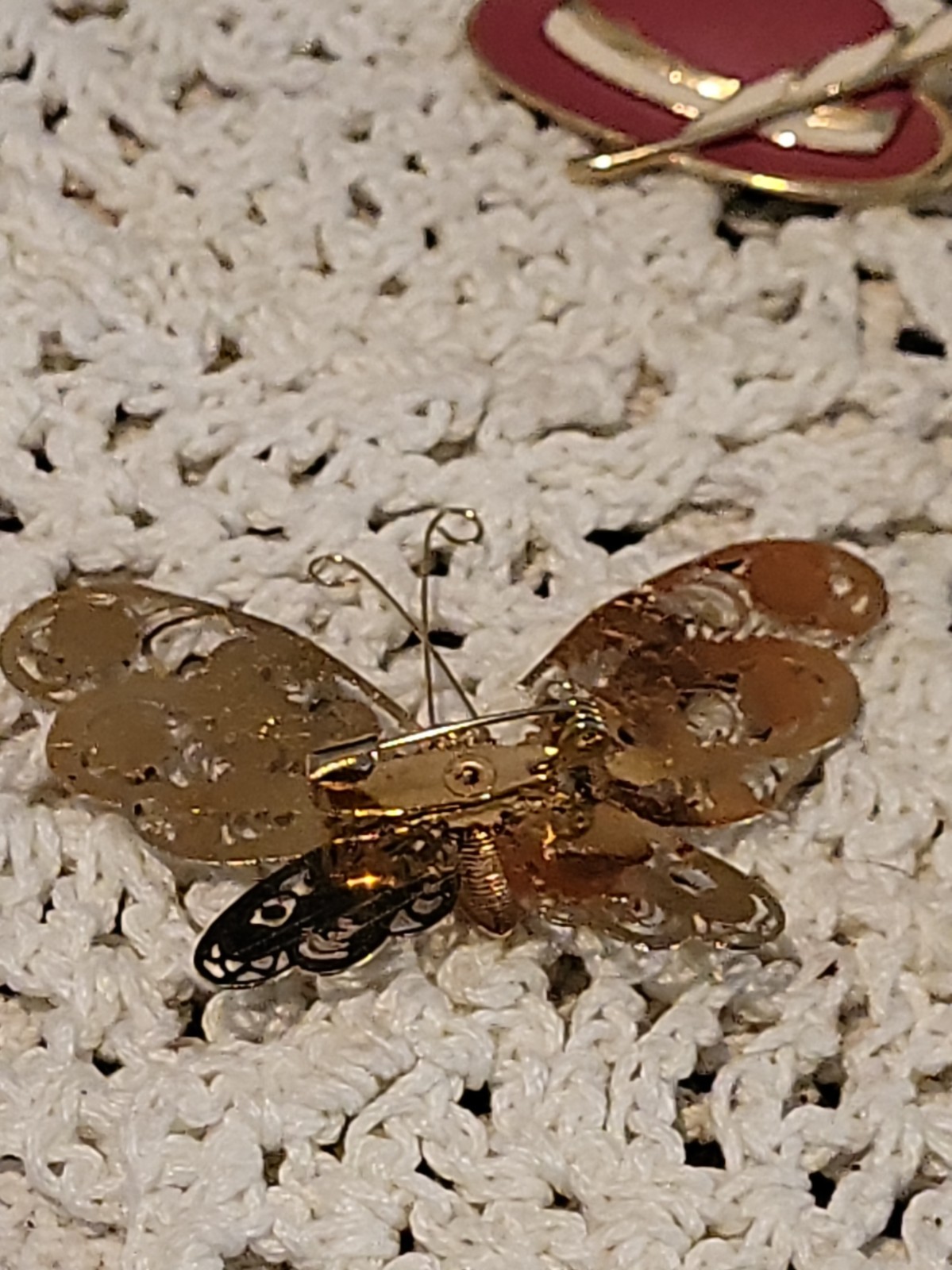 Vintage Mixed Lot Brooches & Pins 8 Pieces Various Sizes and Types