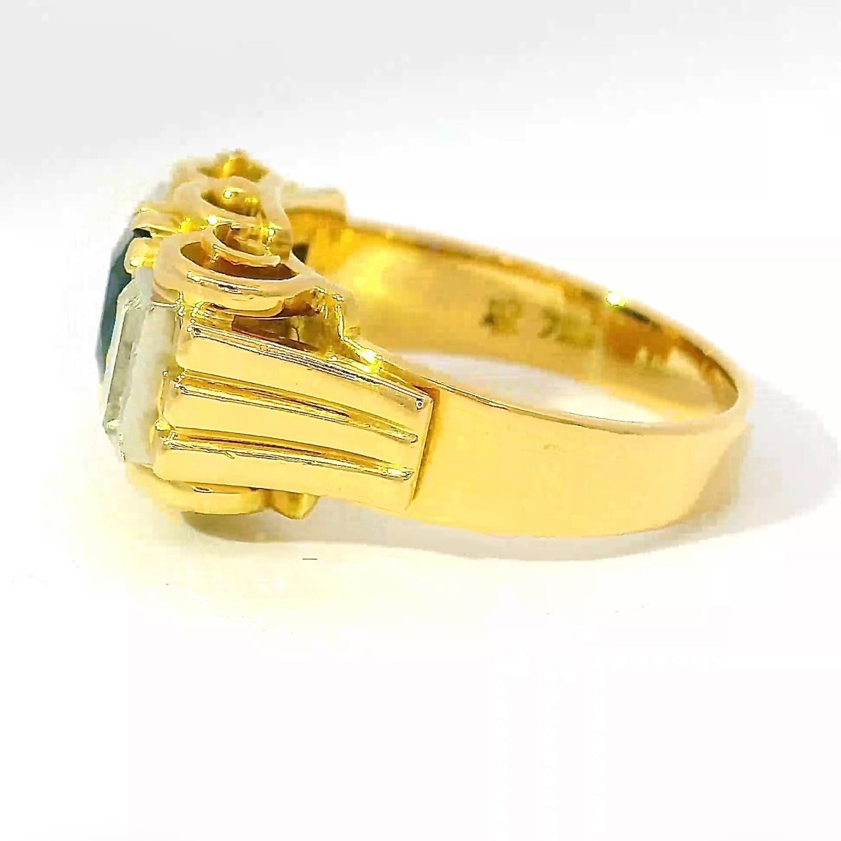 Handmade 18ct Yellow Gold Ring with Blue Sapphire & Diamond Baguettes