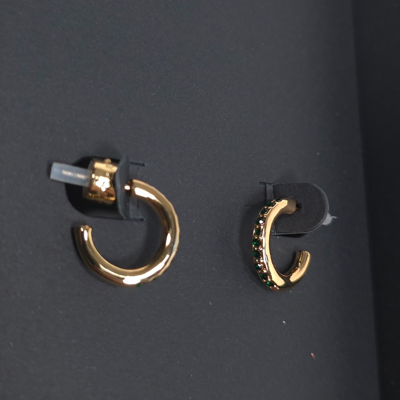 KURT GEIGER Women’s New Earrings Green Crystal Hoop Gold Tone 12.7 mm
