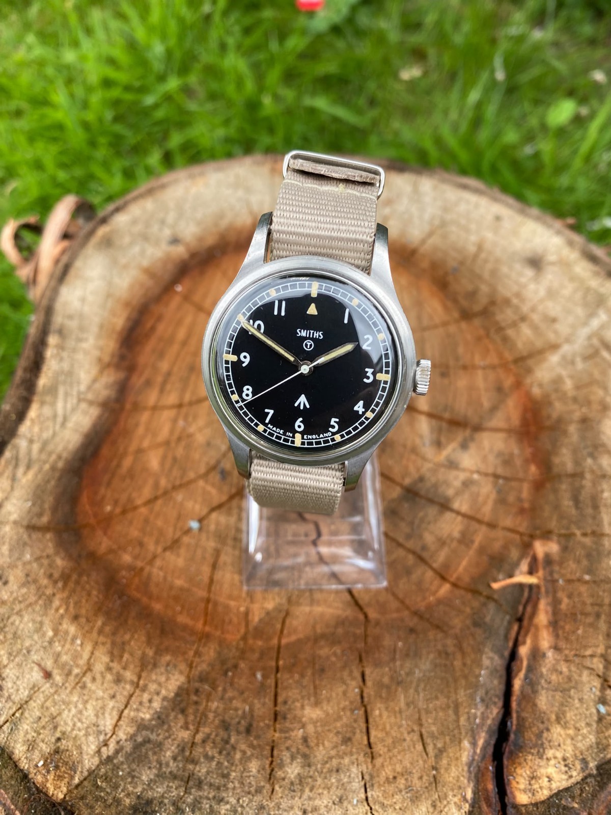 Vintage Smiths W10 ^ british army issued watch dated 1969.