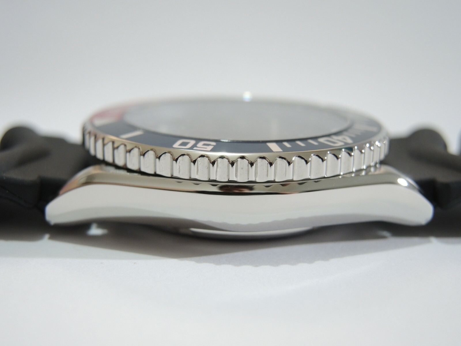 NEW STAINLESS CASE,CROWN,DIAL,HANDS,STRAP LARGE DIVERS 10BAR SKX032 (7S26-0040)