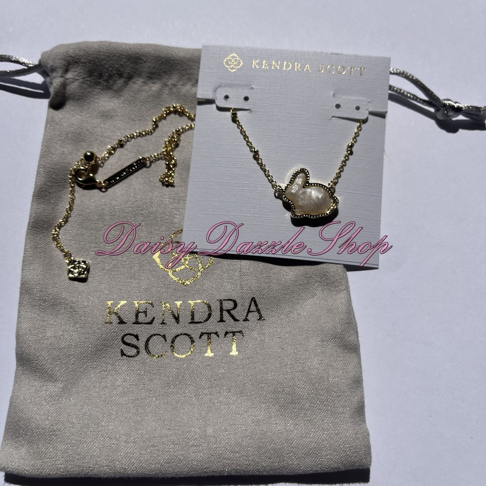 🐇🎀Kendra Scott Bunny Gold Short Pendant Necklace In Taupe Mother-of-Pearl New