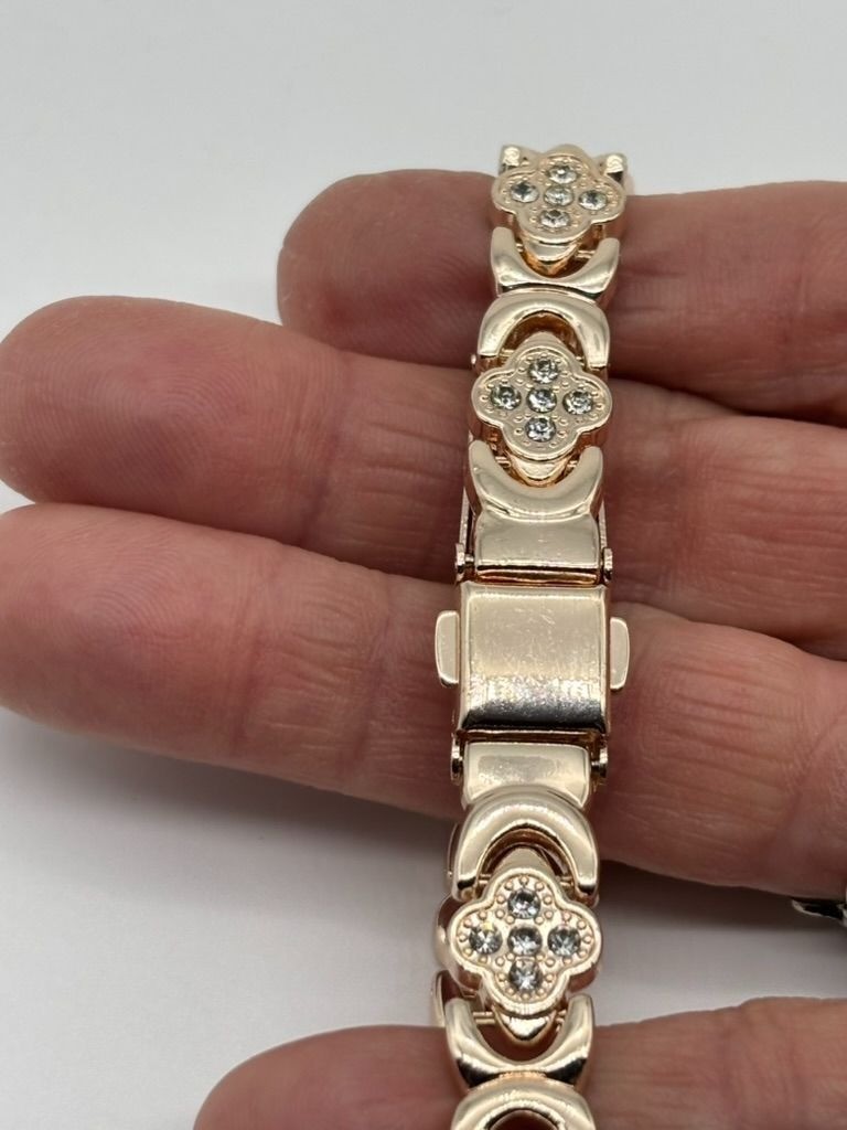 Stainless Steel Magnetic Therapy Bracelet Clover Pattern in Gold-Tone Not Signed