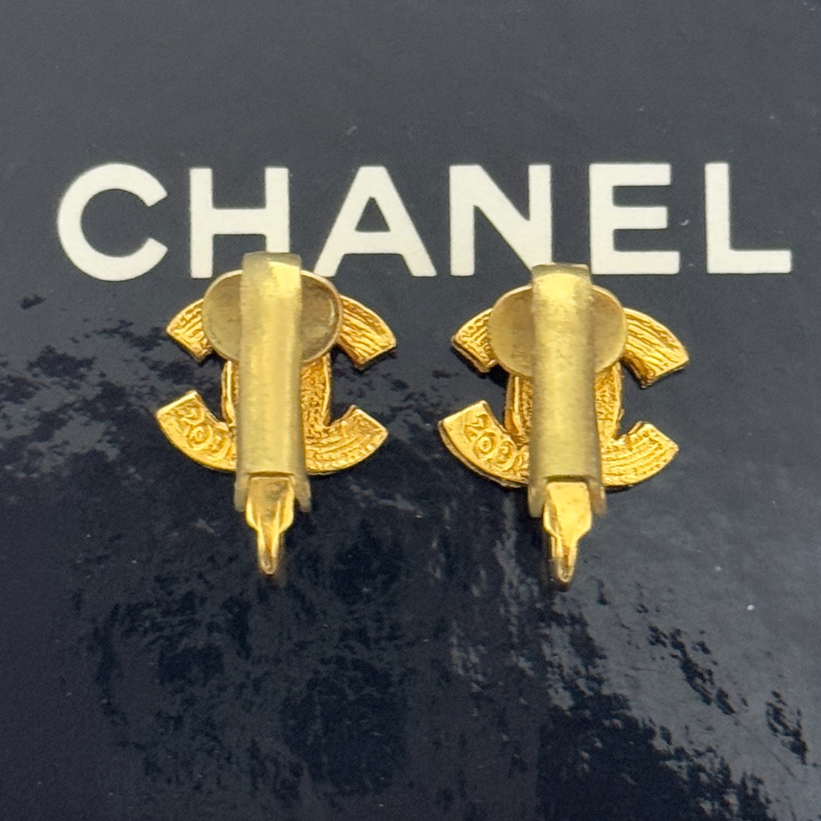 CHANEL 2092 CC Logo COCO Mark Earrings Gold Rhinestone Clip-On Authentic JAPAN