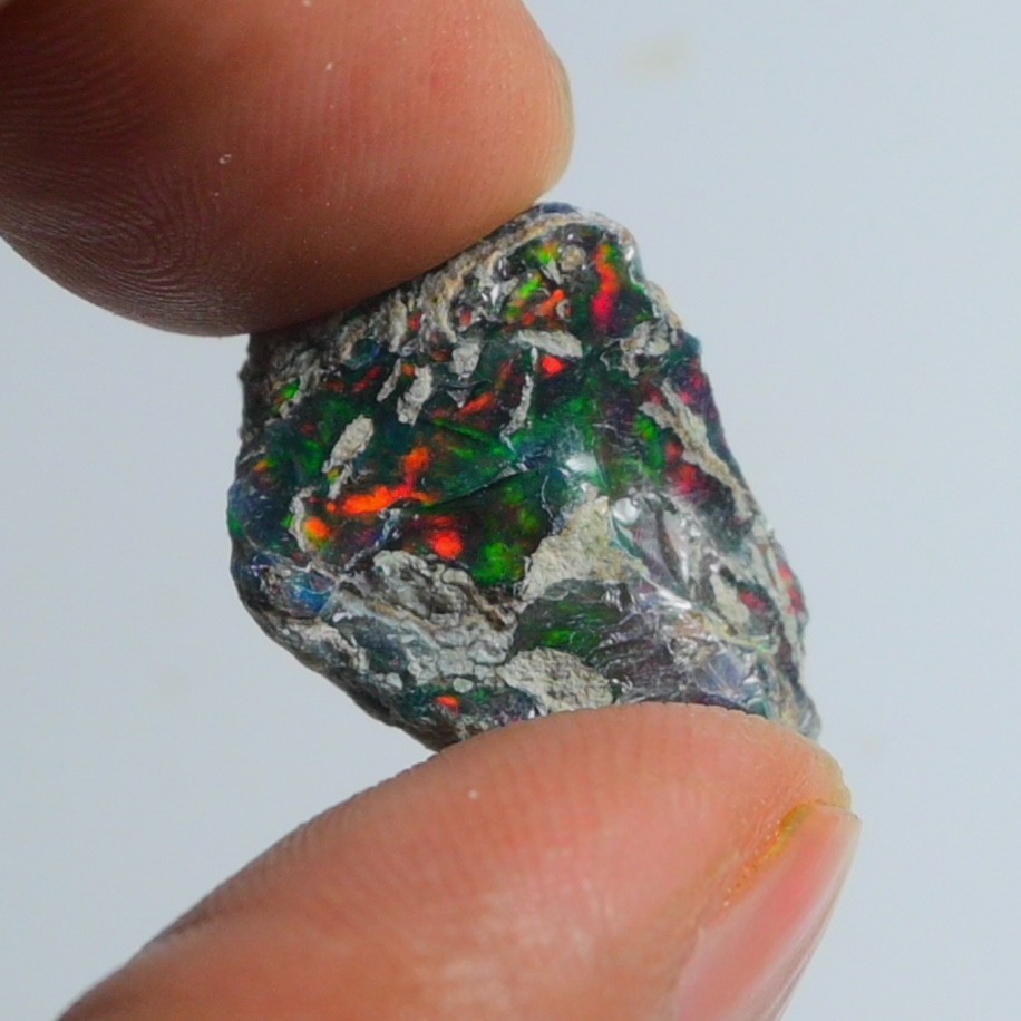 9.45 Ct Smooth White Ethiopian Opal Rough, Ideal for Jewelry – Smoked Opal Raw