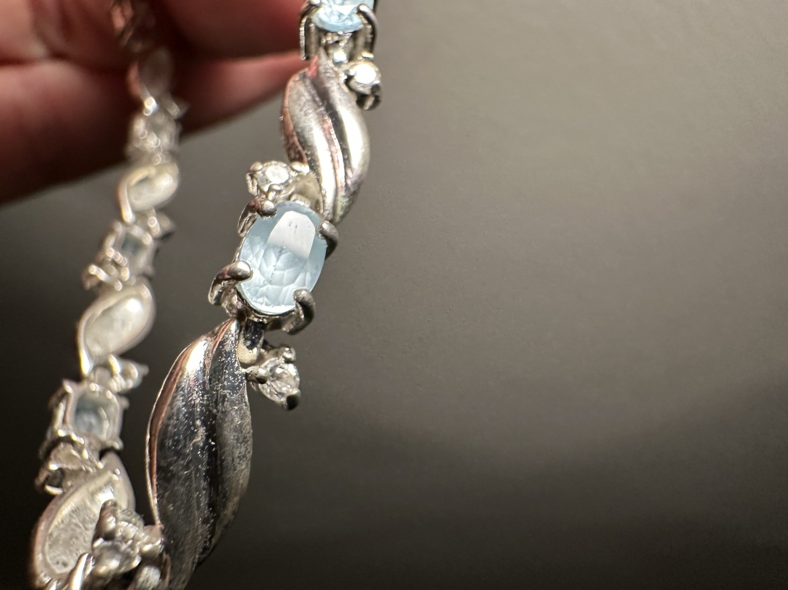 Silver Topaz Tennis Bracelet 8” great condition estate sale find