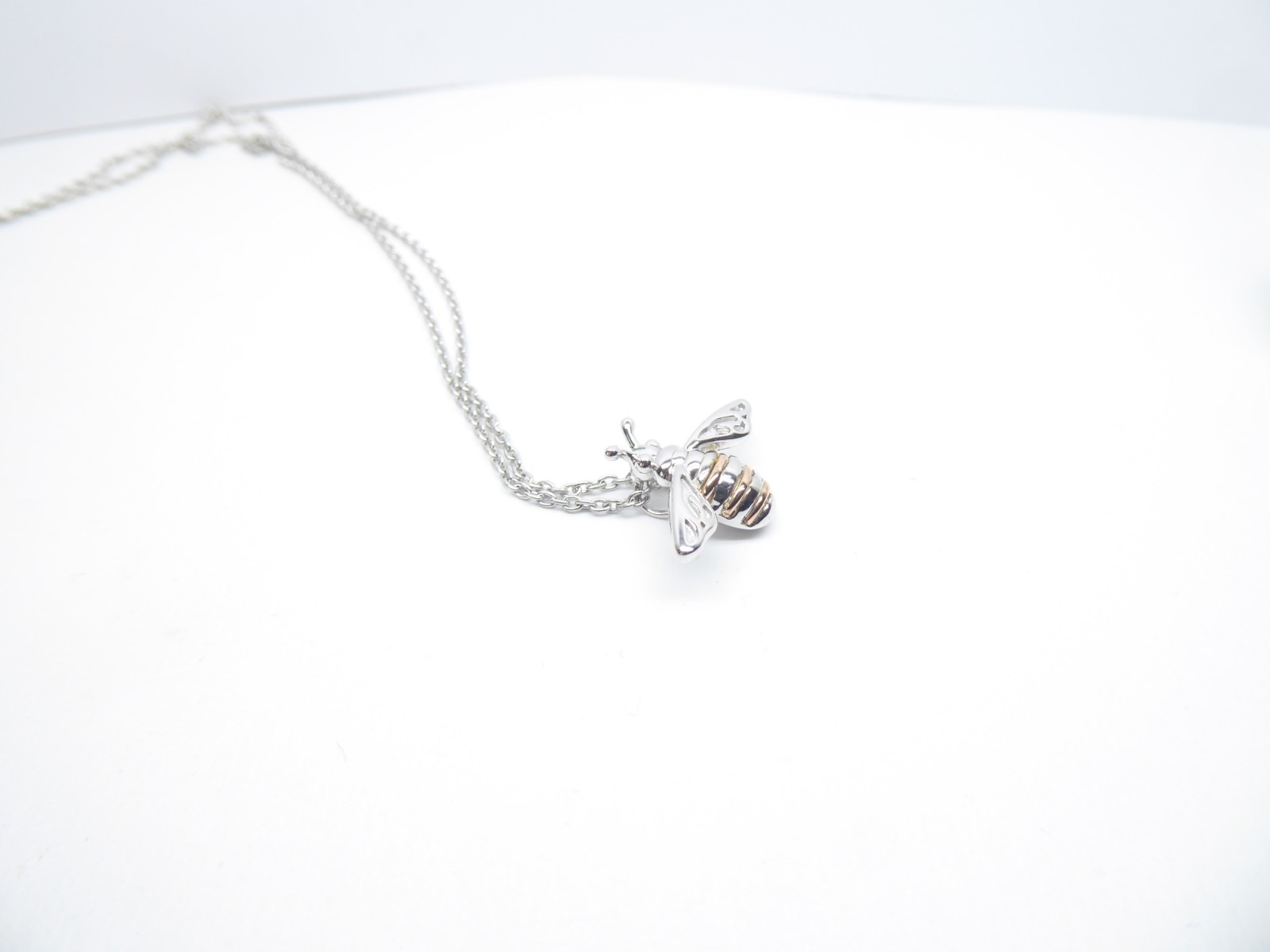 Clogau Gold Silver & 9ct Rose Gold Honey Bee Pendant 22″ Chain
