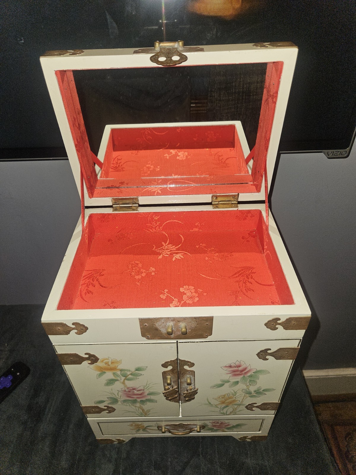 Large Vintage Jewelry Box Beige Oriental Jewelry Box Flowers Jewelry Box Storage