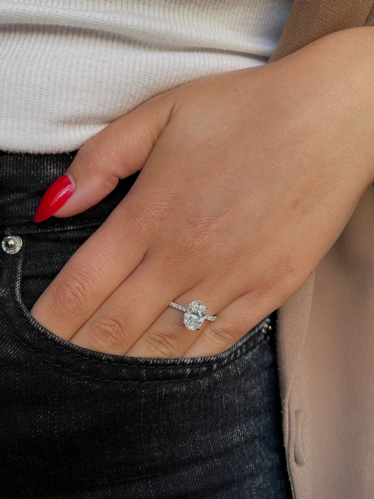 2.25 Ct D/VVS2 IGI CERTIFIED Lab Created Oval Cut Diamond Solitaire Hidden Halo