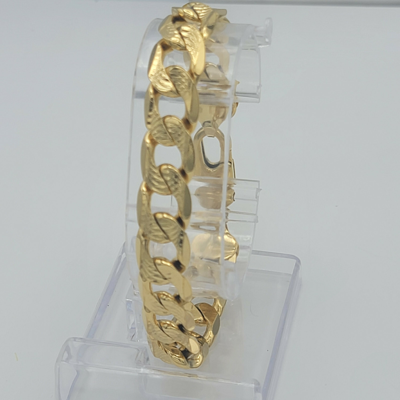 24K Gold Plated Cuban Diamondcut Chain Bracelet. 12mm Width 8.25 in Length