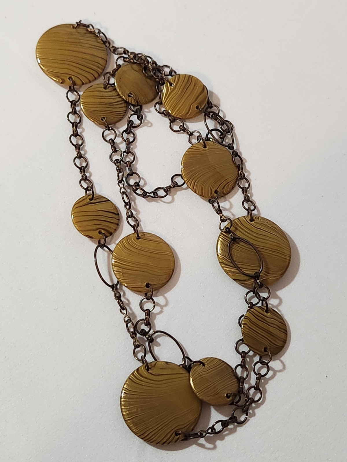 Vintage Gold Tone Wood Grain 1970s Disc Station Necklace Long Chain