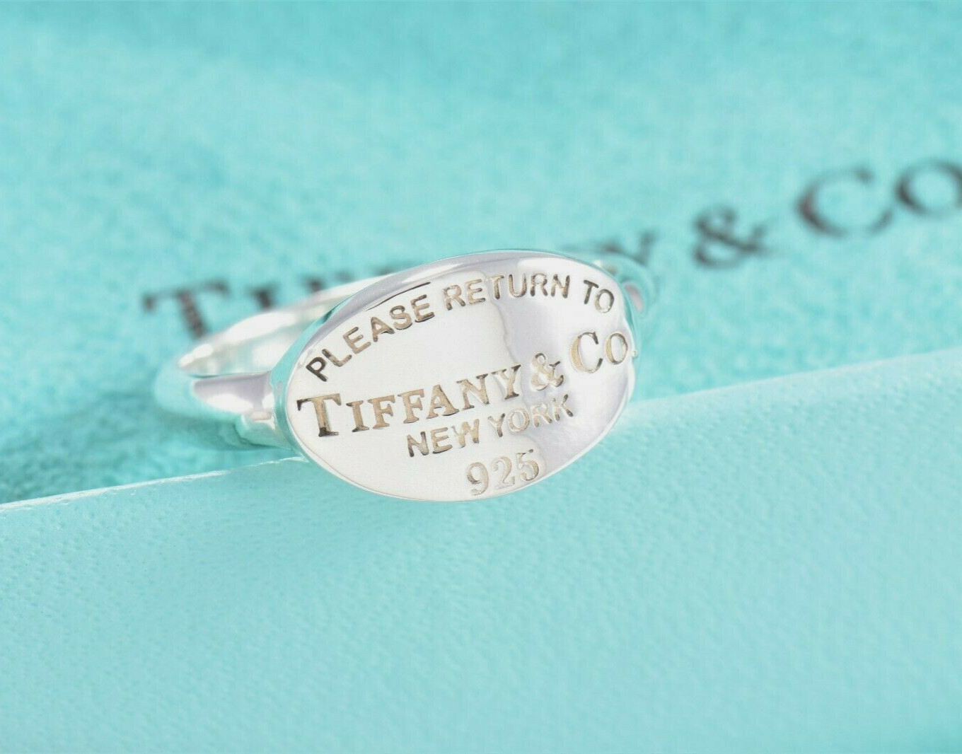 Size 6.5 Please Return To Tiffany & Co Silver Oval Signet Band Ring & Pouch Rare