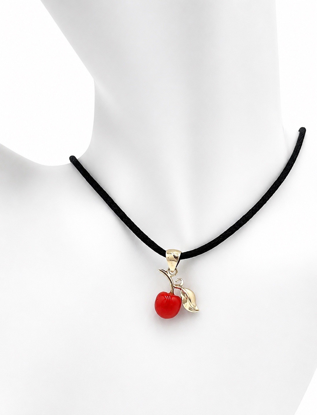 14Kt Gold Mediterranean Red Coral Apple Pendant with Leaf Made in Italy