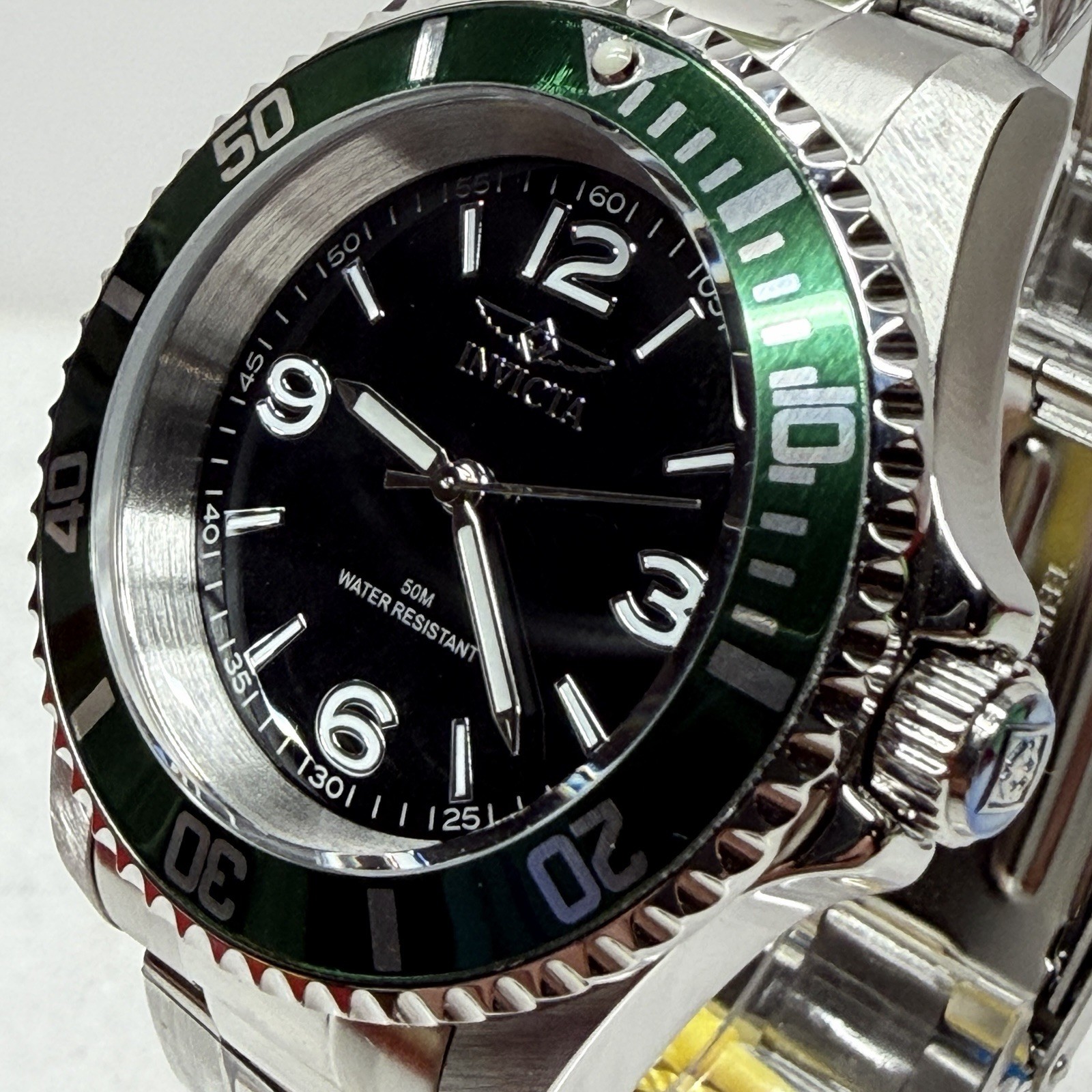 Invicta Specialty Rowan 49338 Men’s Watch Quartz Black Dial Green Bezel New