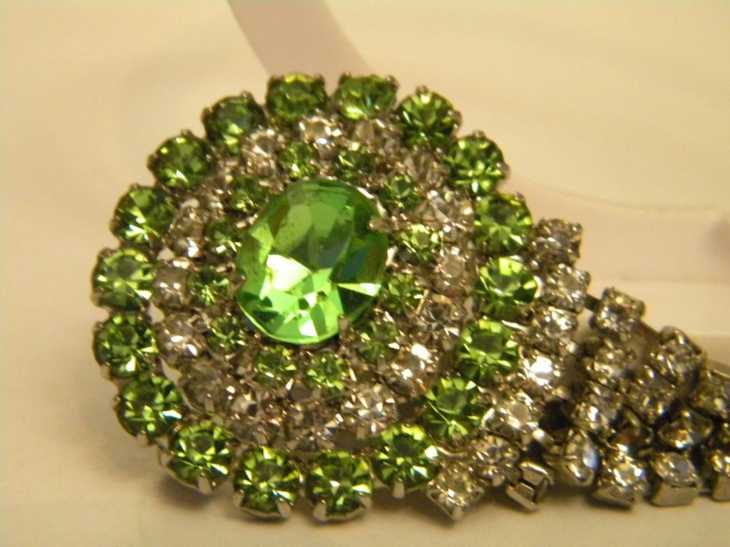 Beautiful Czech Jewelry Brooch Czechoslovakia Vintage Jablonex 282