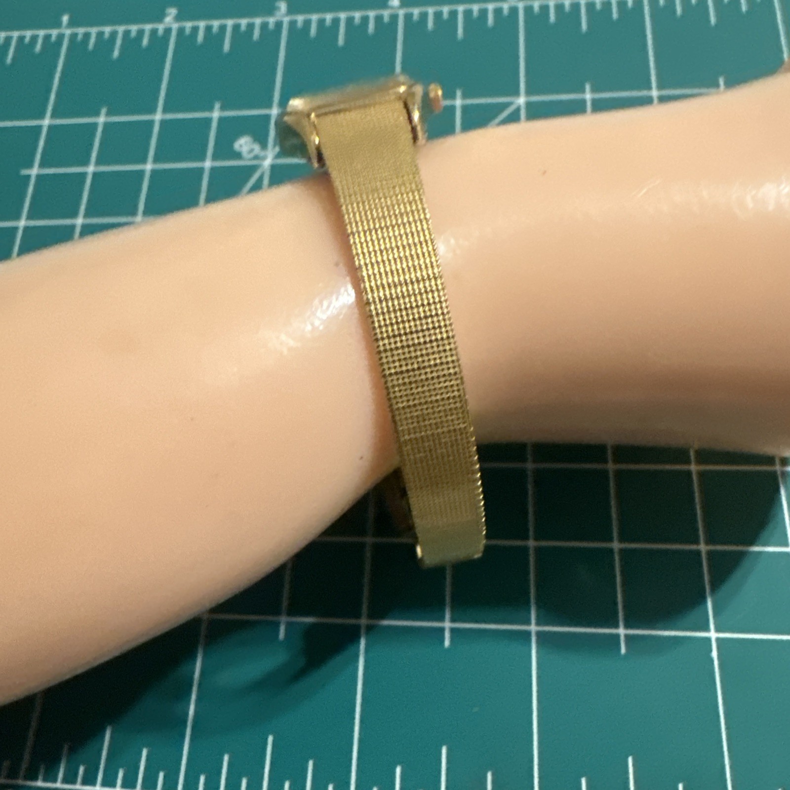 Vintage Seiko Watch Women’s Classic Luxury Gold Tone 2C20-6440 Gold Dial