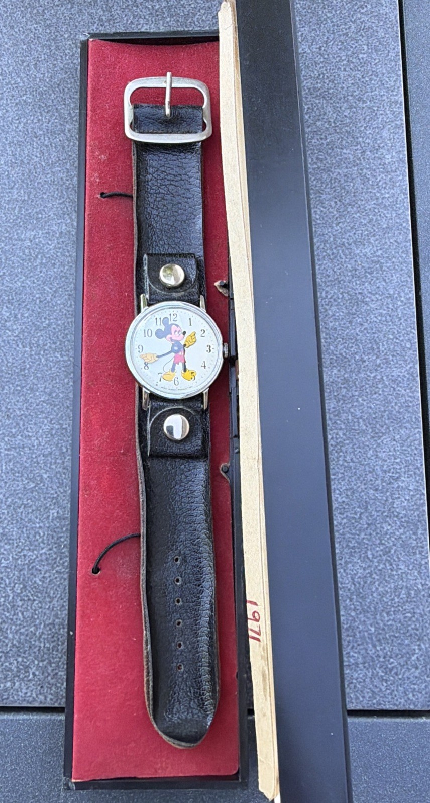 Vintage Mickey Mouse Watch Ingersoll Disney Mechanical Wind Up Keeps Time!!!