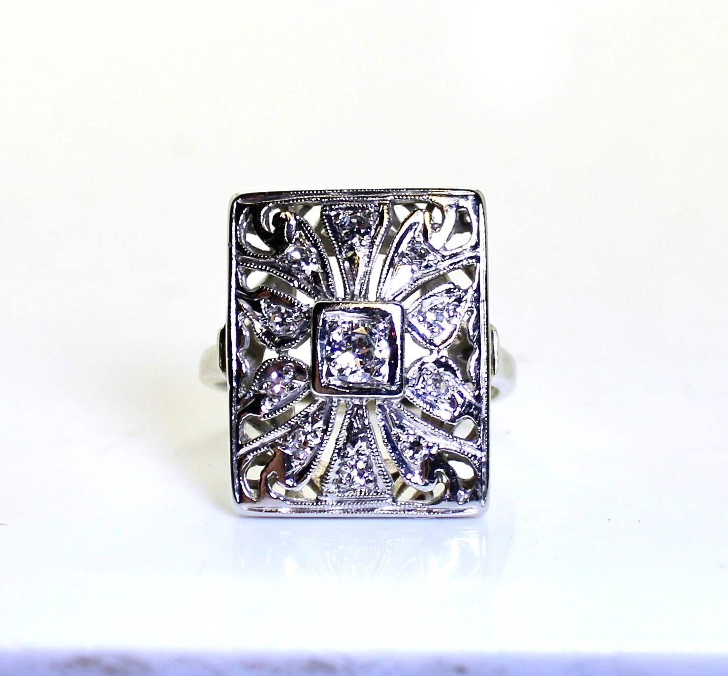 Gorgeous Antique 14K White Gold Ladies .45 Ctw Diamond Cocktail Ring, 6.7 Grams