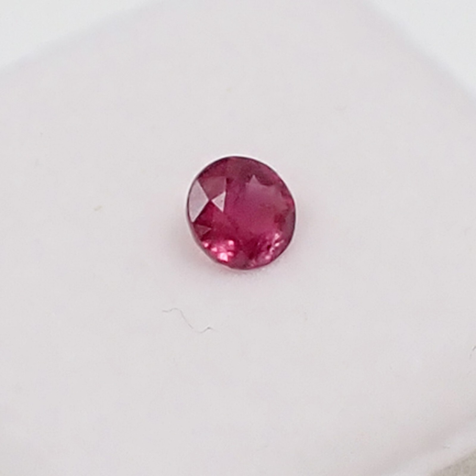 Natural 0.38 carat 4.0 mm Round Deep Red-Pinkish Color Ruby Loose Gemstone, L26