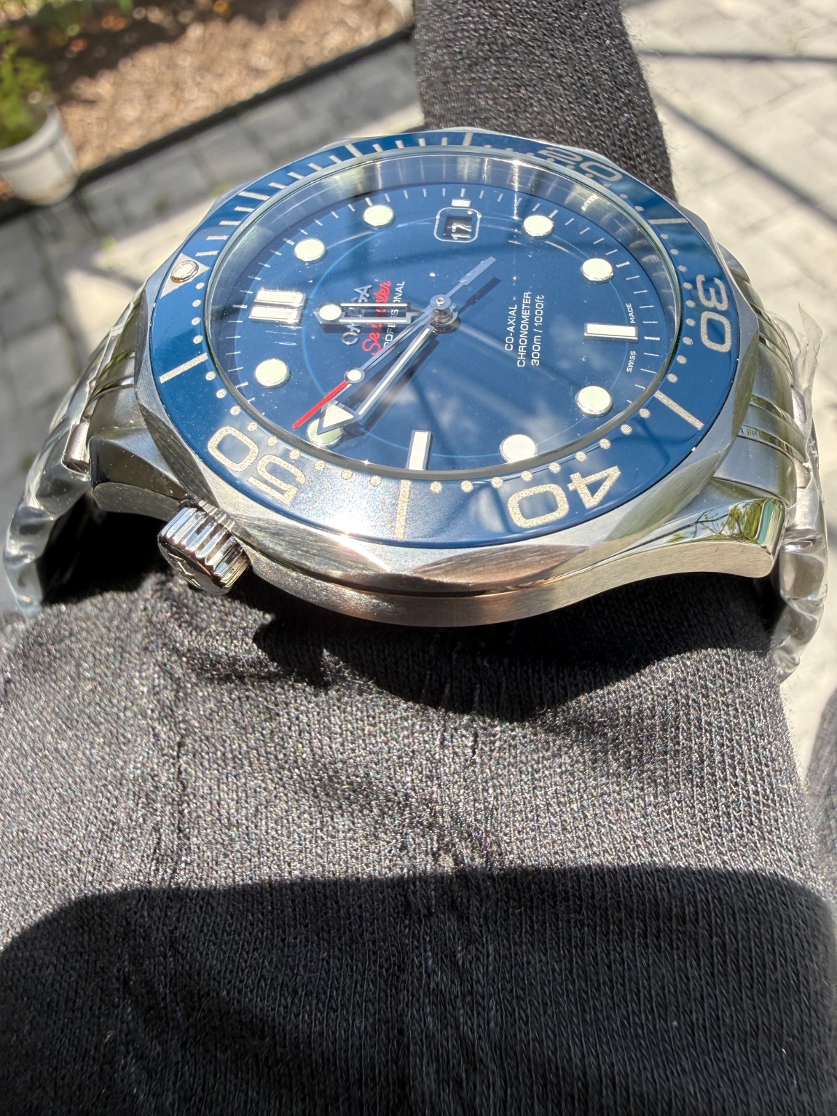 Omega Seamaster Diver 300M 212.30.41.20.03.001 41mm Steel Blue Dial Box Papers
