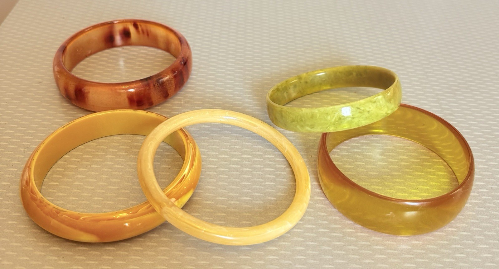 Vintage Lucite Plastic Bangle Lot 5 That I Really Hoped Were Bakelite But Not