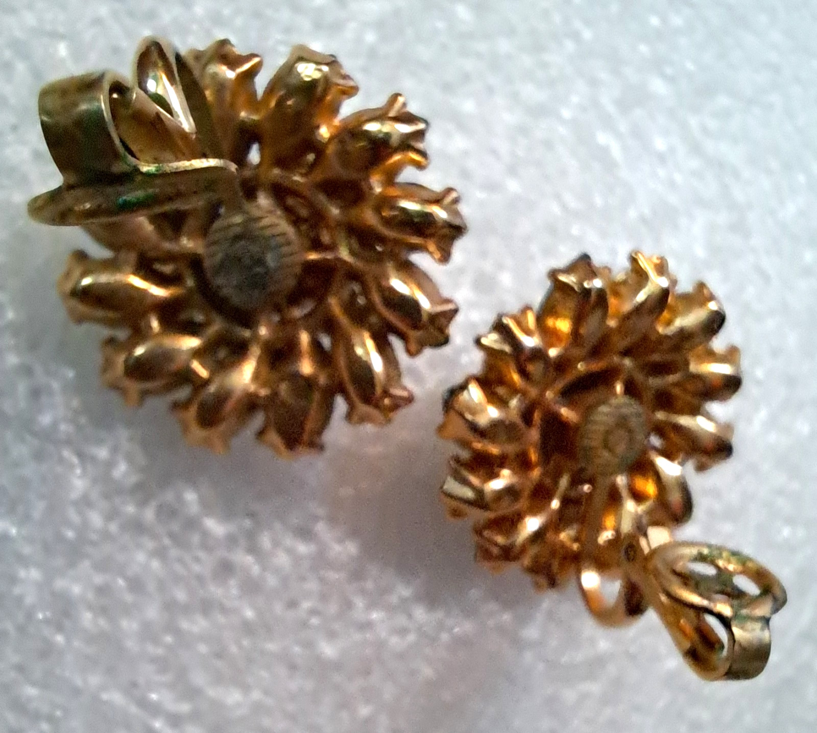 Trifari Rich Green Ira Desert Rhinestone & Aurora Borealis Clip Earrings
