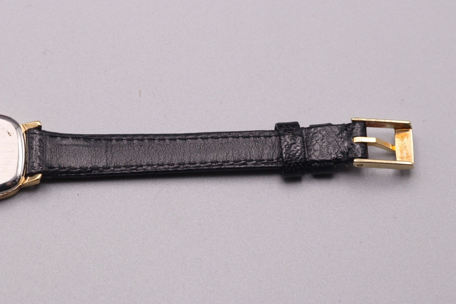 [NEAR MINT w/ Box] OMEGA De Ville White Dial Gold Quartz 19mm Ladies Watch