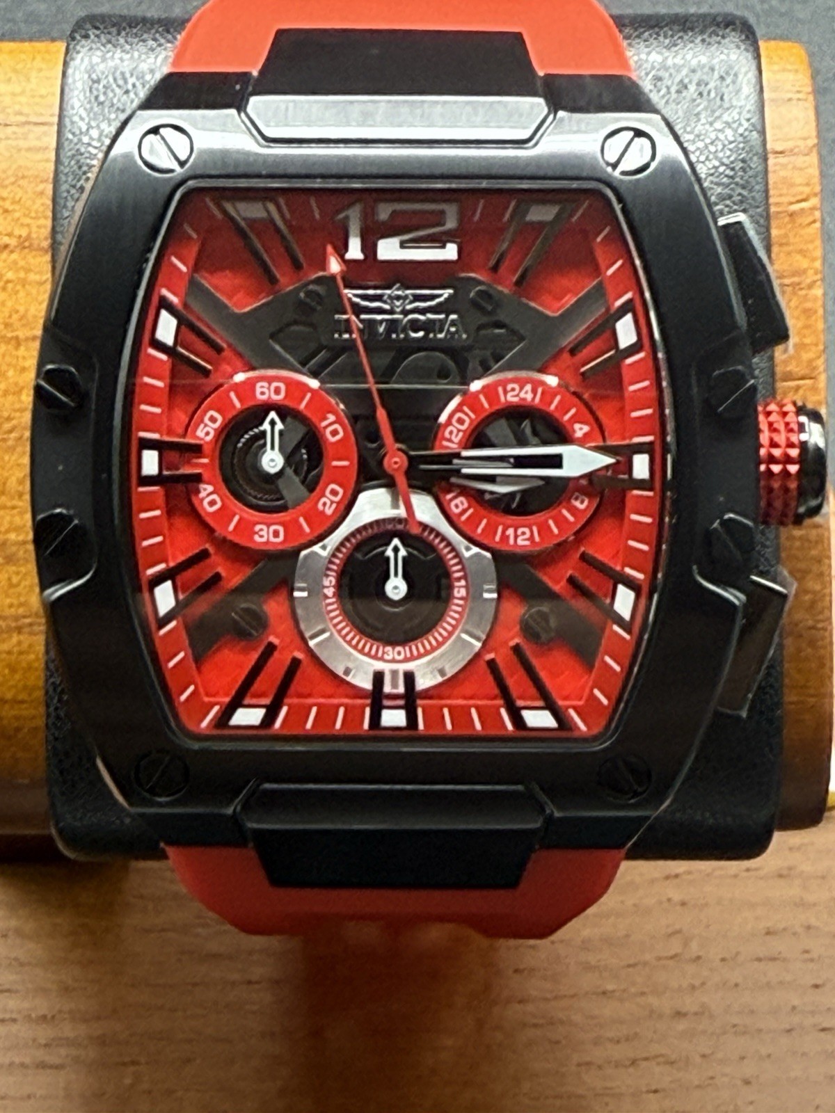 Invicta Racing Sector Grid Men’s 43mm Quartz Watch Red Silicone band 48473 New