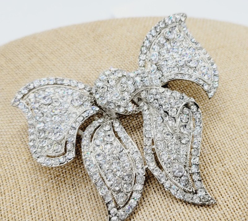 HUGE Ribbon Bow Crystal PAVE Silver tone Brooch Pin 3.75 in x 4 in Runway
