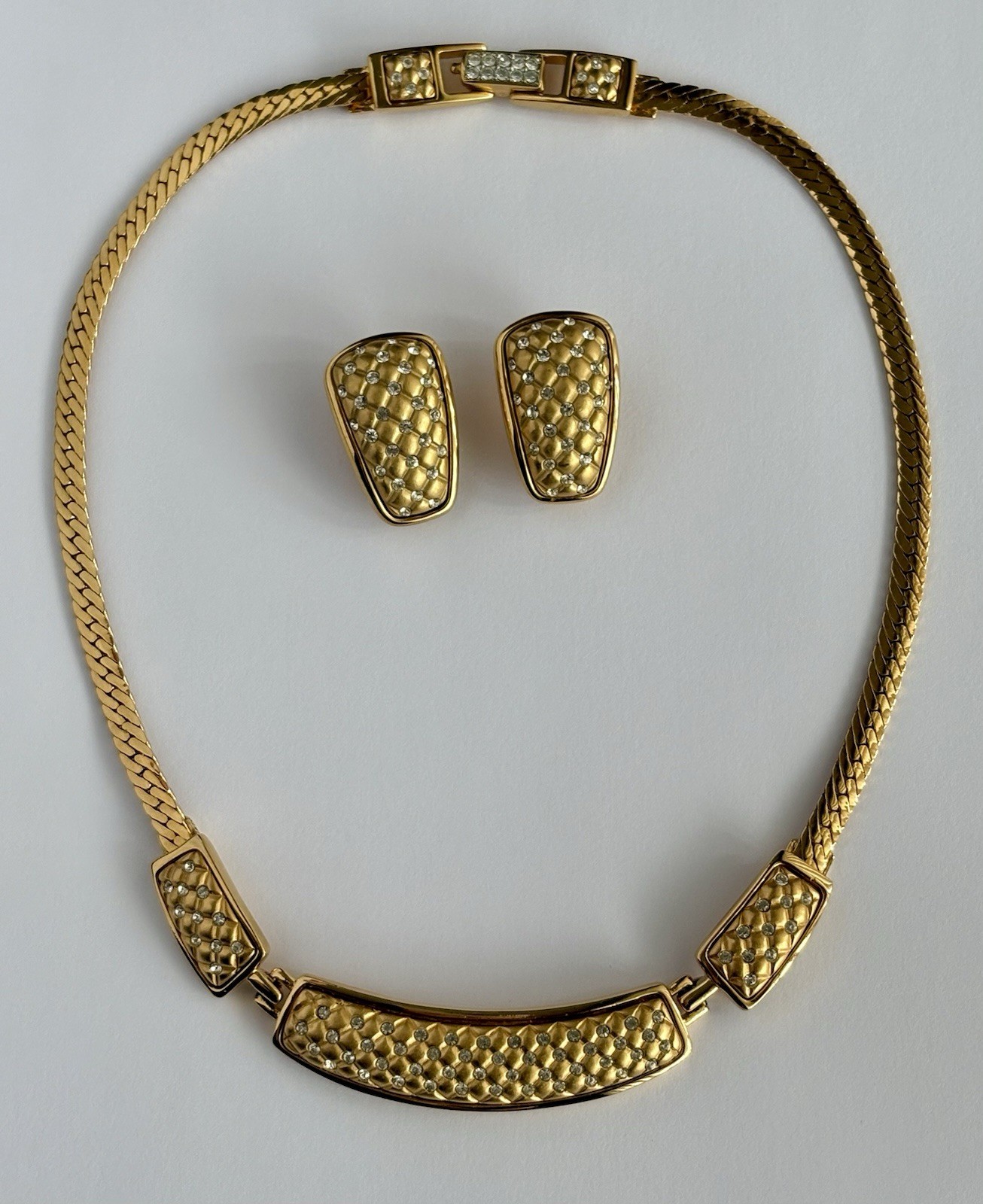 Swarovski Signed Necklace & Earrings Set Basket Weave Crystal Pattern BEAUTIFUL
