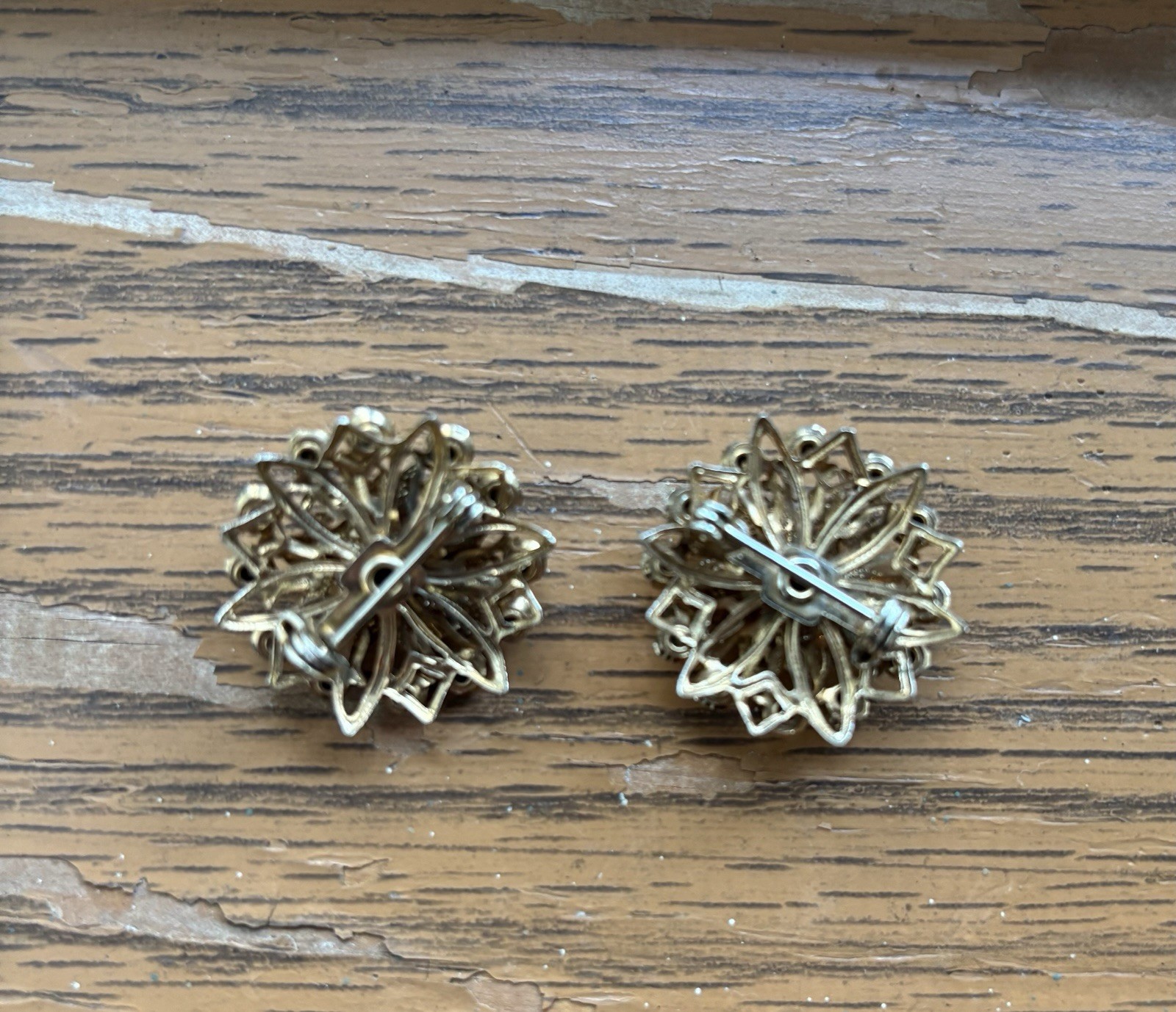 Vintage Pair Green Rhinestone Floral Brooches Gold Tone Filigree Matching Pins