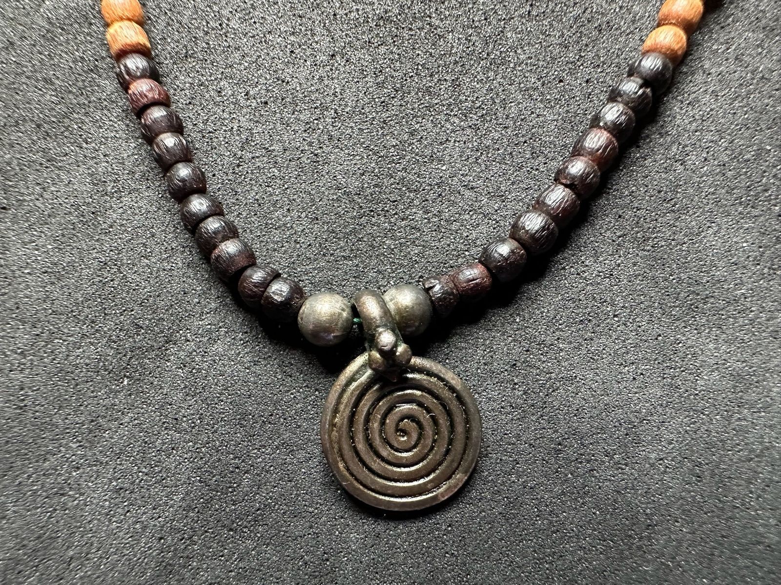 3.90g Vintage Sterling Silver 925 Spiral Pendant Beaded Necklace 15 in M