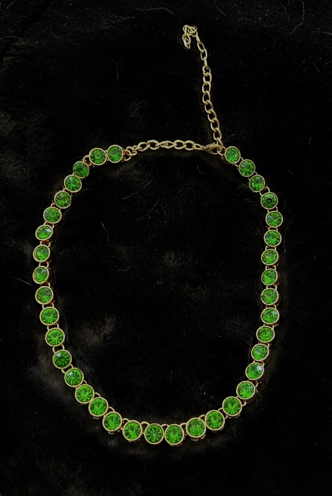 Vivid Jewel Tone Green Austrian Crystal Tennis Necklace Brass Gorgeous 18 inch
