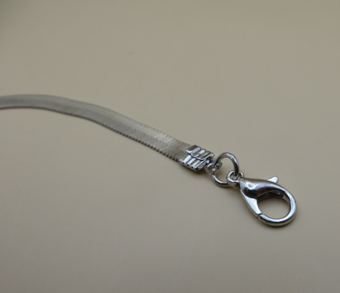 New 8mm Wide Silver-tone Herringbone Chain Bracelet 7″ – 9″ Adjustable #933