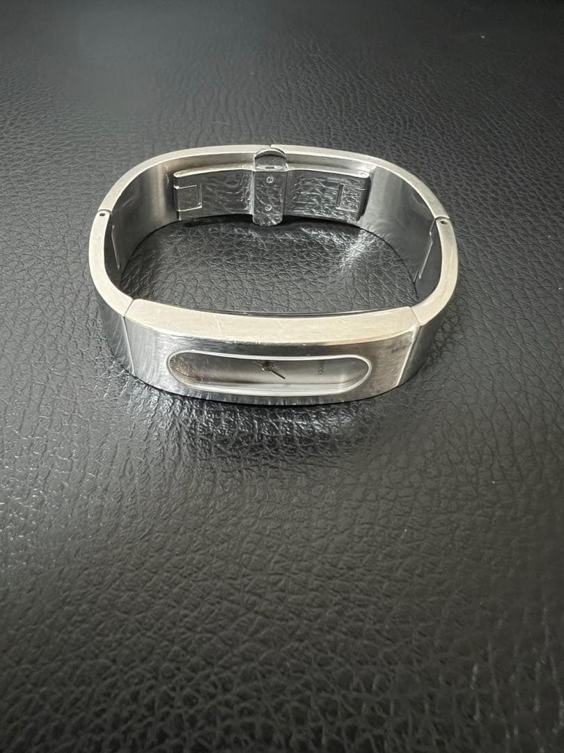 Gucci Bangle Watch Silver Quartz 14.0–14.5 in with Box