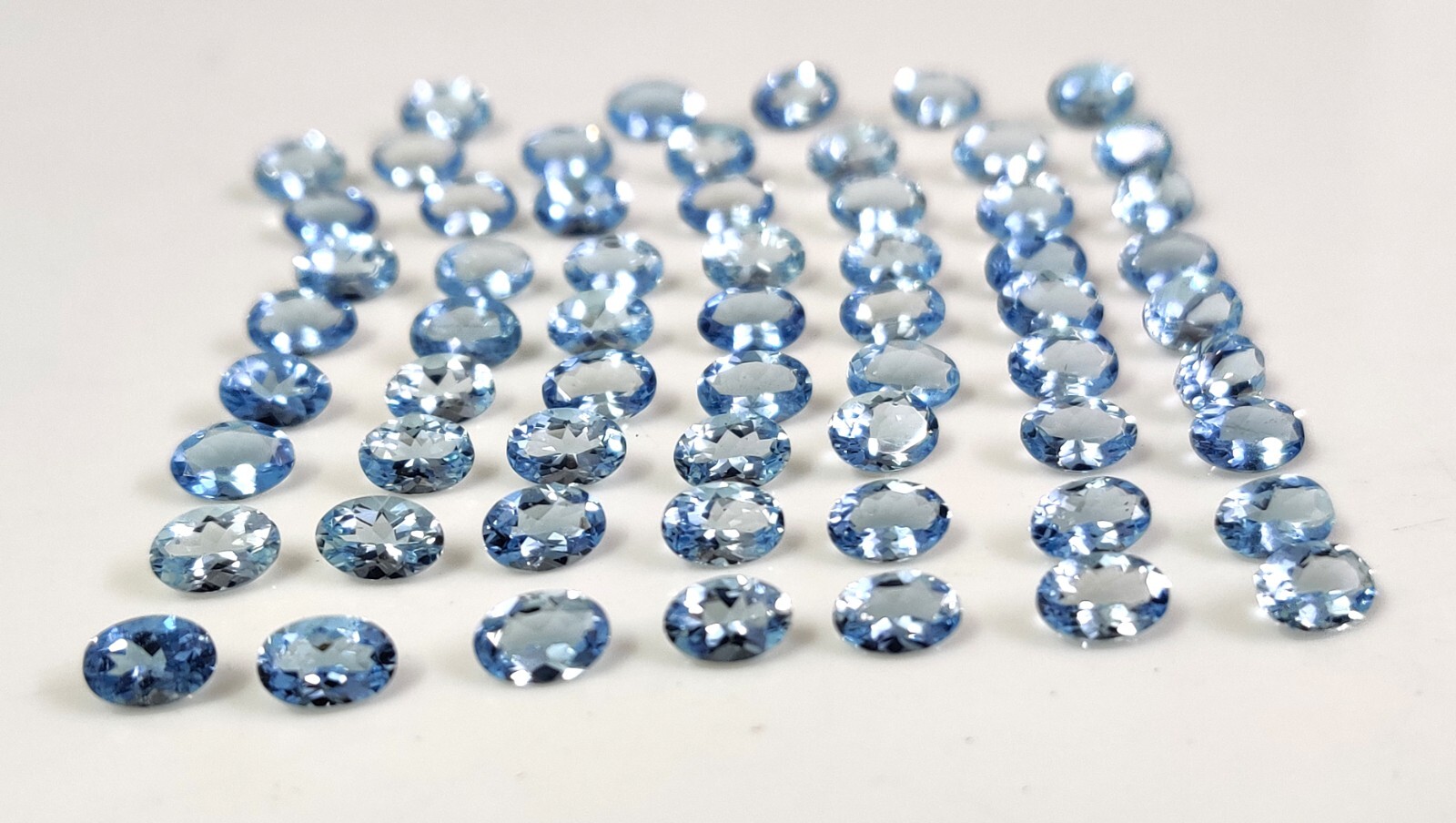 Natural Excellent Unheated Aquamarine Oval Cut 4X6 MM Wholesale Gemstone Lot