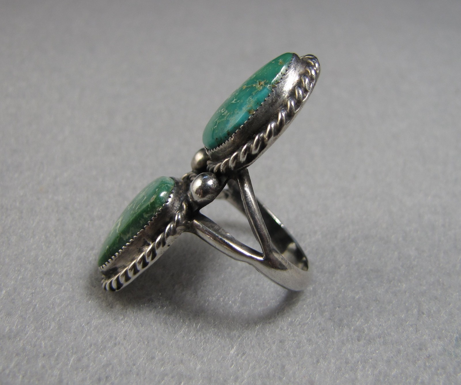 Vintage Navajo Sterling Silver & Turquoise Ring size 7-3/8, 8.8 grams