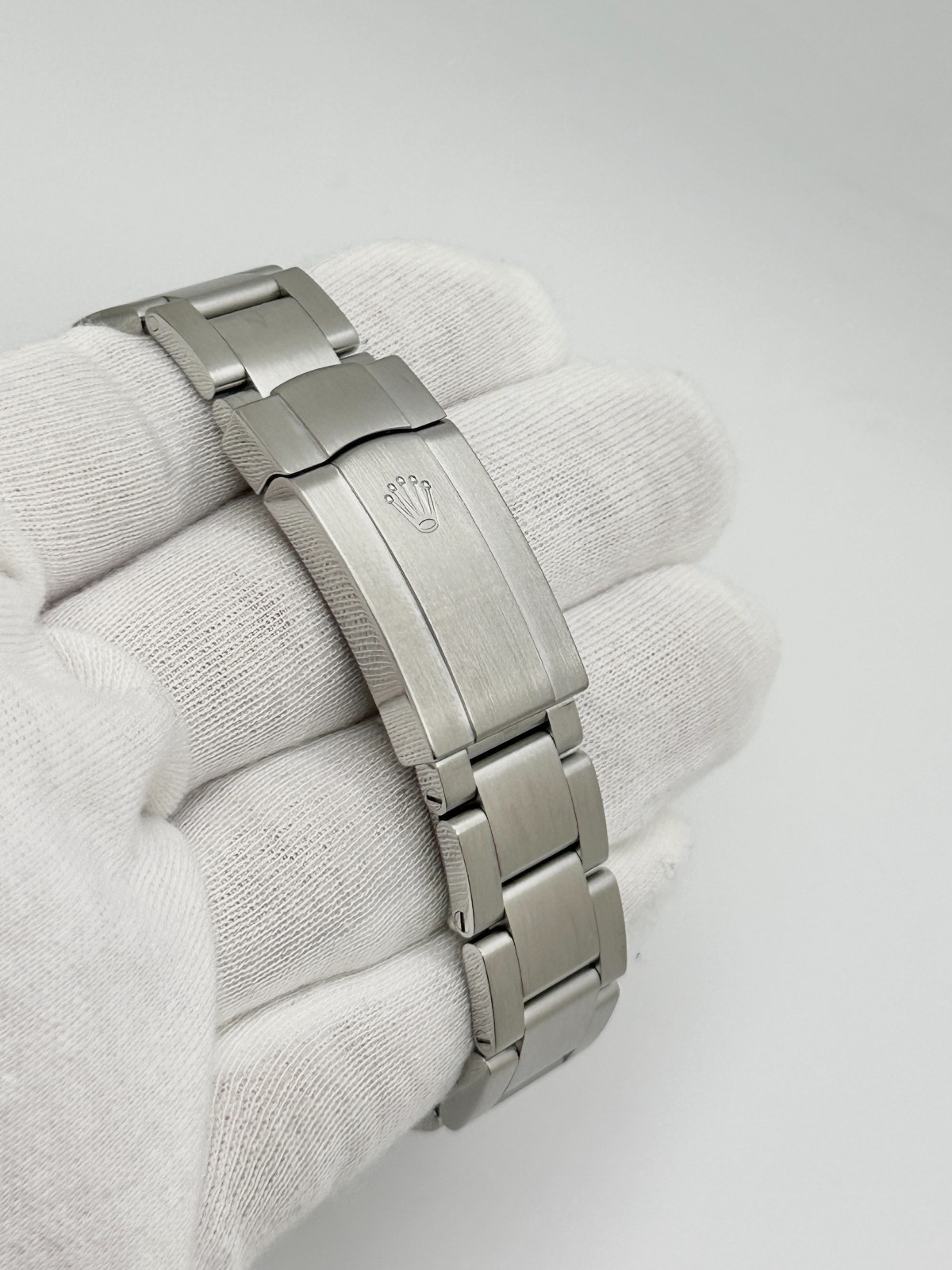 2025 Rolex Oyster Perpetual 124300 41mm Black Dial Stainless Steel Box Papers