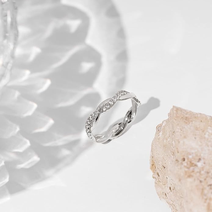 Women Classic Jewelry Ring Exquisite Twisted Ring Engagement Round Eternity Band