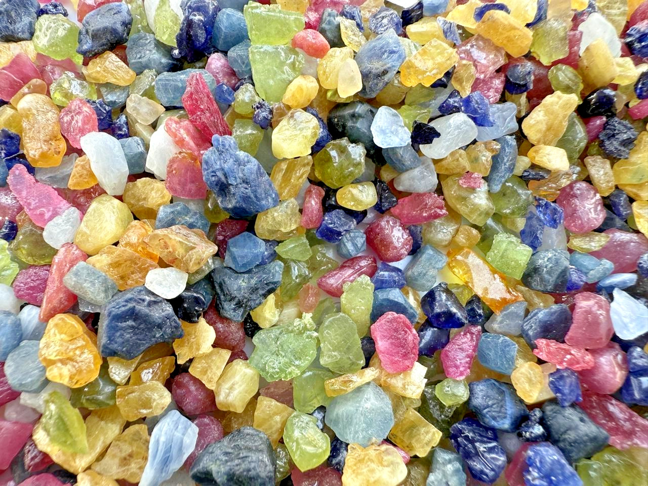 Extreme Quality Multi Sapphire Rough, Heated Treated Rough 3 To 5 MM – 200 Ct