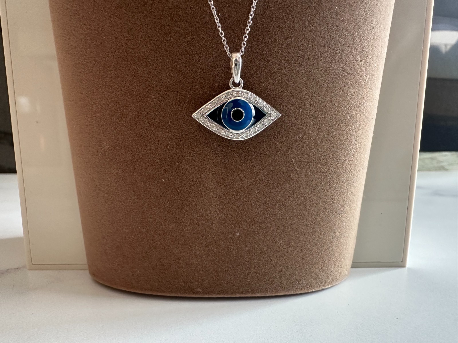 NWT EFFY Diamond (1/10 ct. t.w.) & Enamel Evil Eye 18″ Pendant Necklace